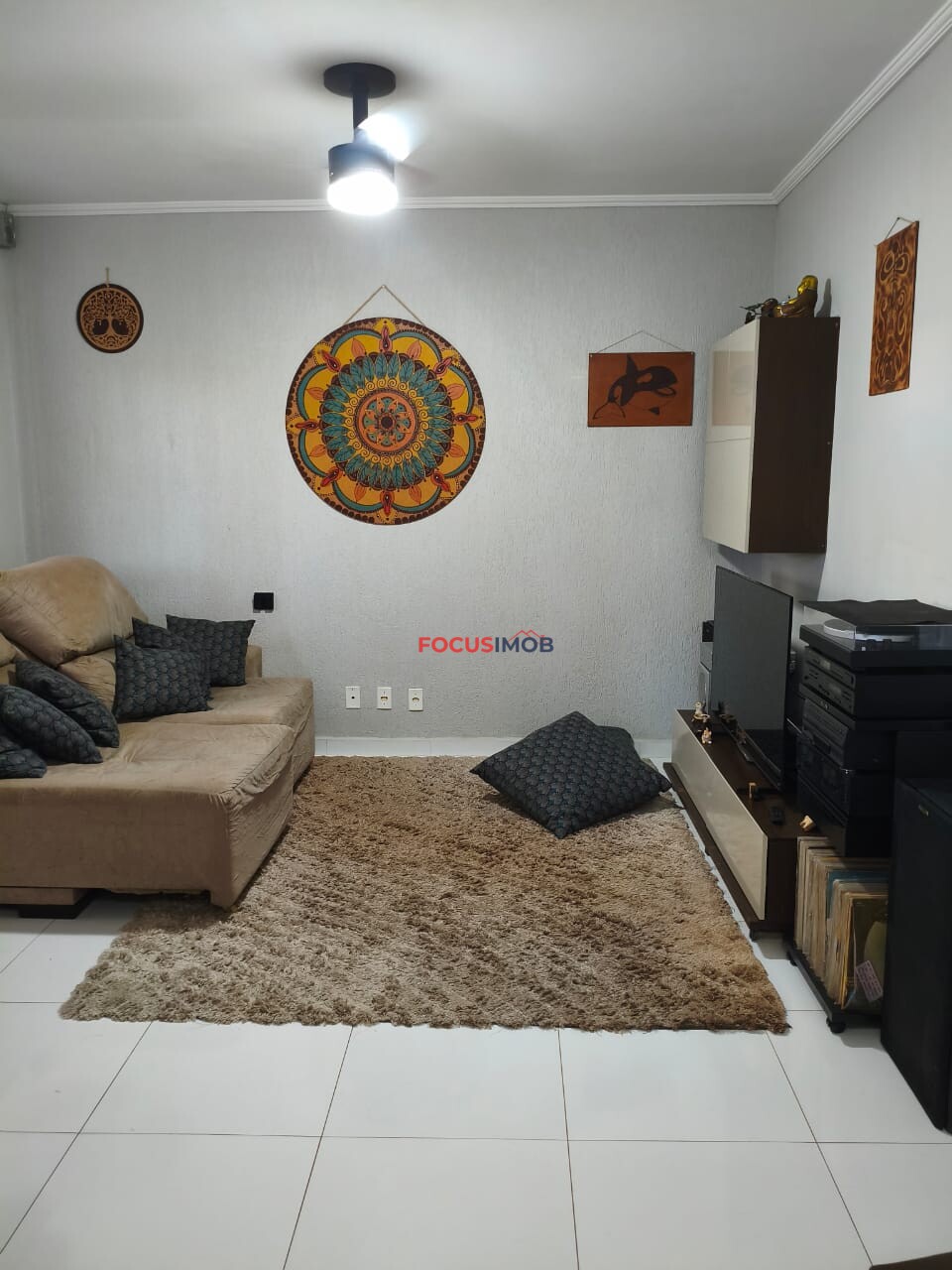 CASA  NO CONDOMÍNIO DR. FALSETTI – MOGI GUAÇU/SP- 3 DORMITÓRIOS