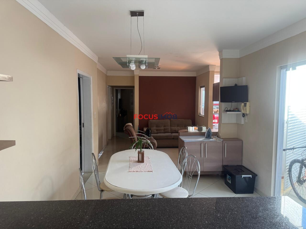 LINDA CASA COM PISCINA À VENDA – JARDIM CASA GRANDE | MOGI GUAÇU/SP