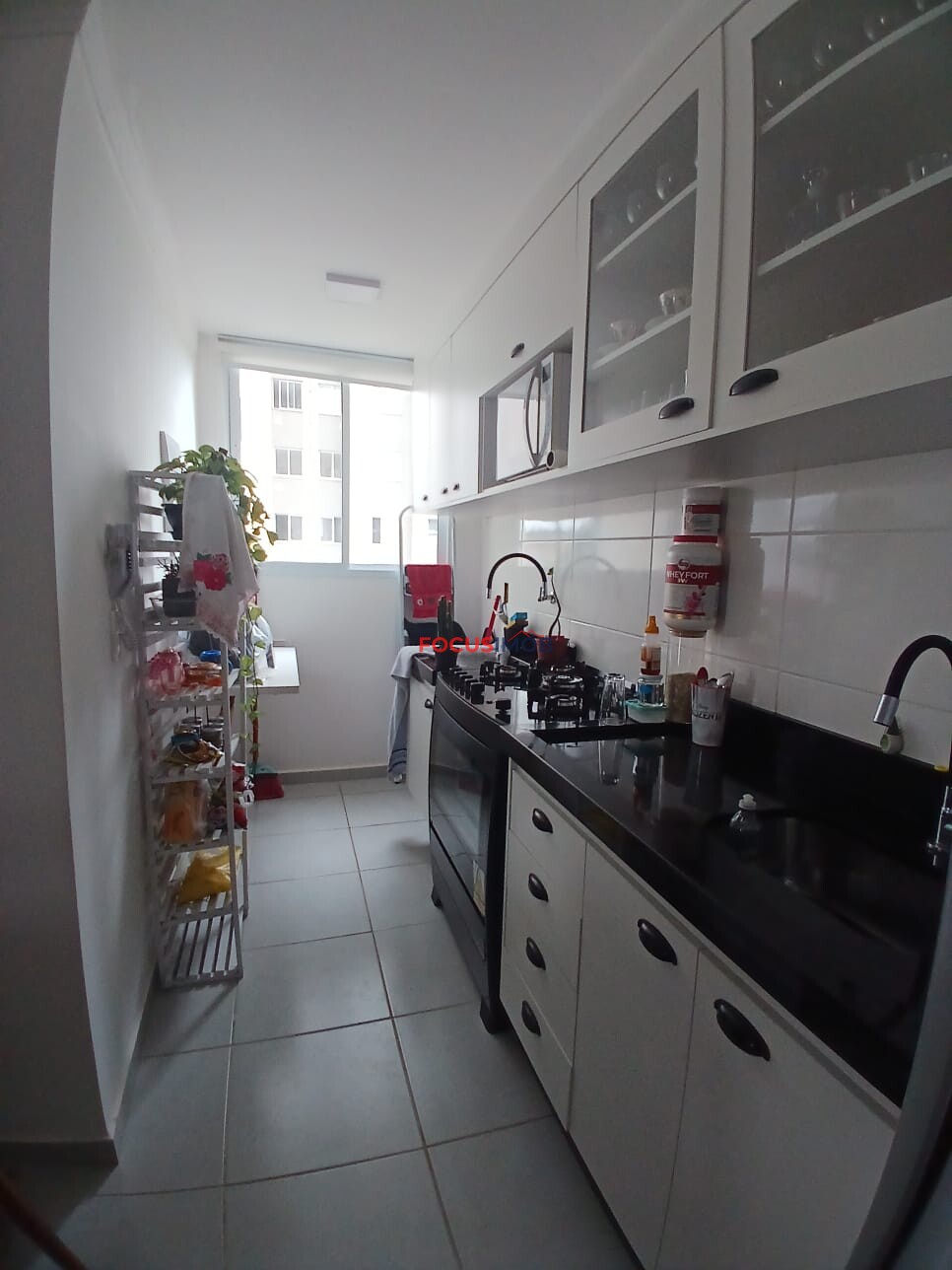 Lindo Apartamento com Planejados - Condomínio Portal Jardim das Zinias - 1 Suíte + Lazer Completo