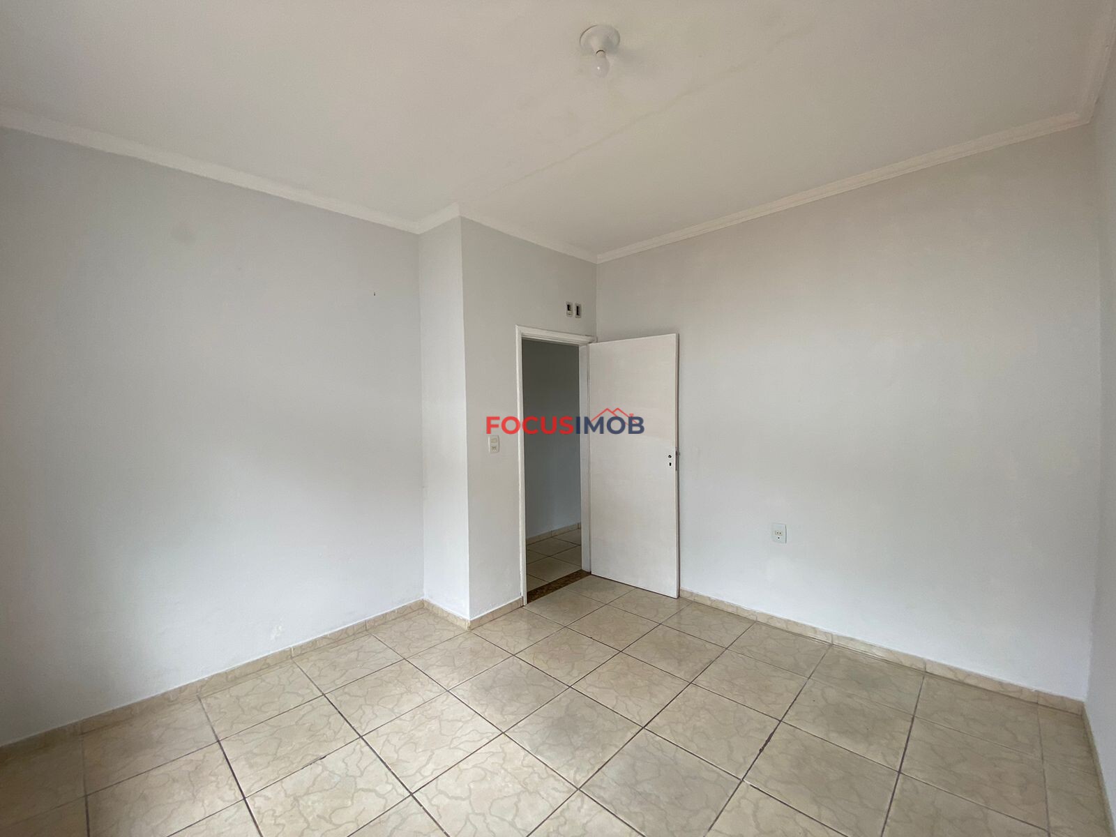 Casa no bairro Jardim Bandeirantes - 2 Dormitórios