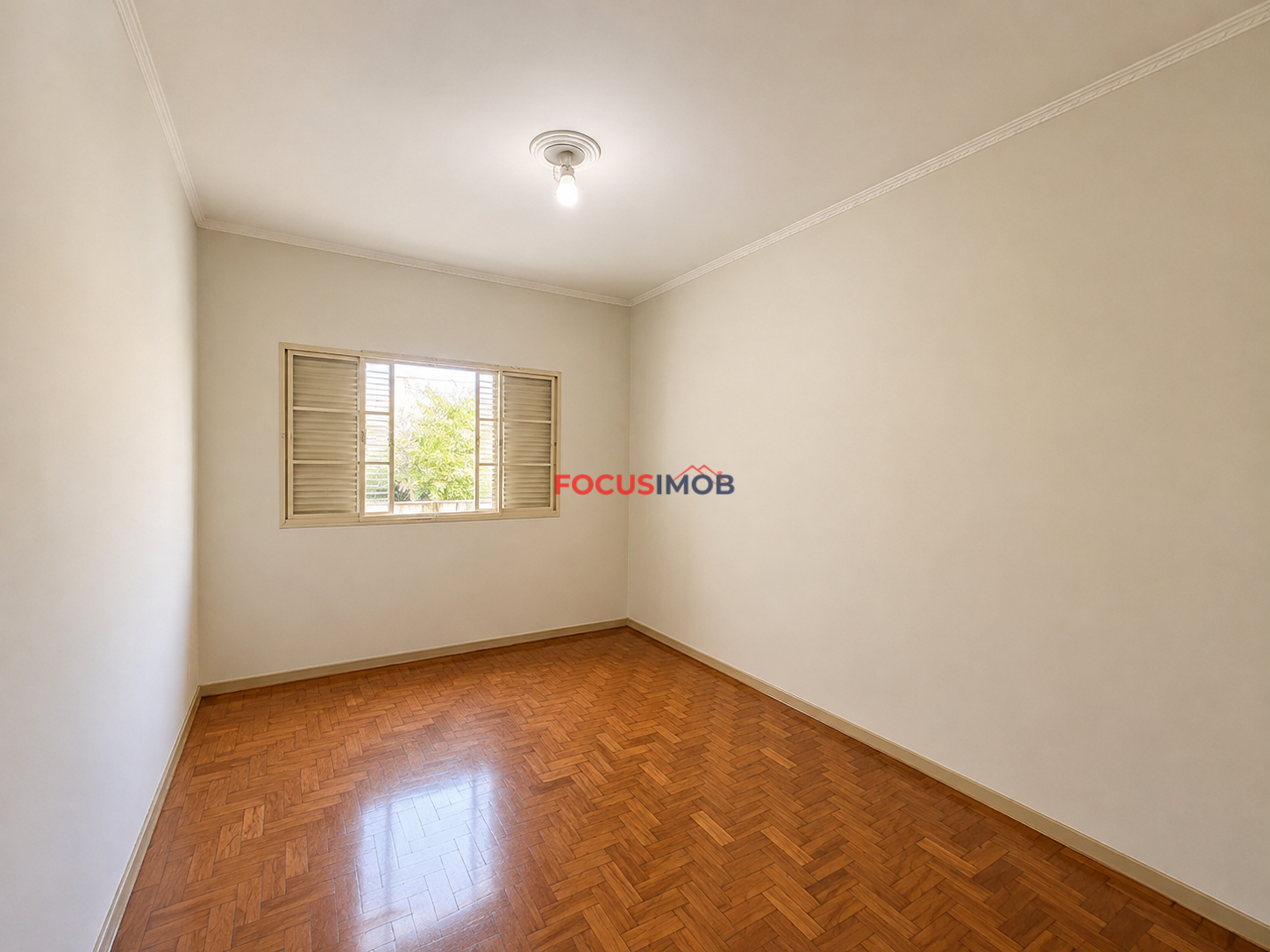 CASA À VENDA COM EDÍCULA – AVENIDA SÃO CARLOS, MOGI GUAÇU