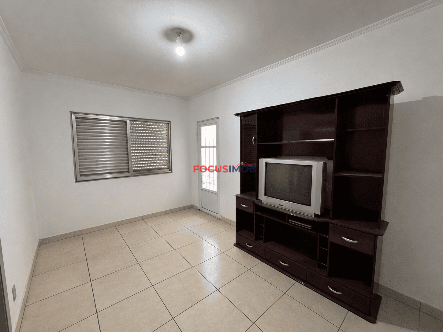Casa com 4 Quartos e 4 banheiros à Venda, 289 m² por R$ 600.000