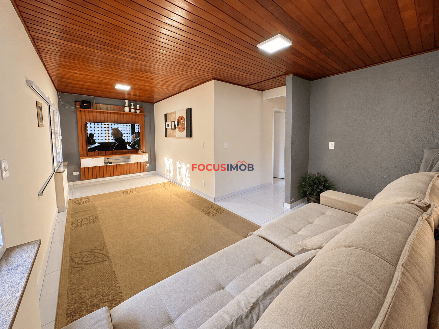 Casa à Venda no Jardim Fantinato – 2 Dormitórios, Suíte e Amplo Quintal