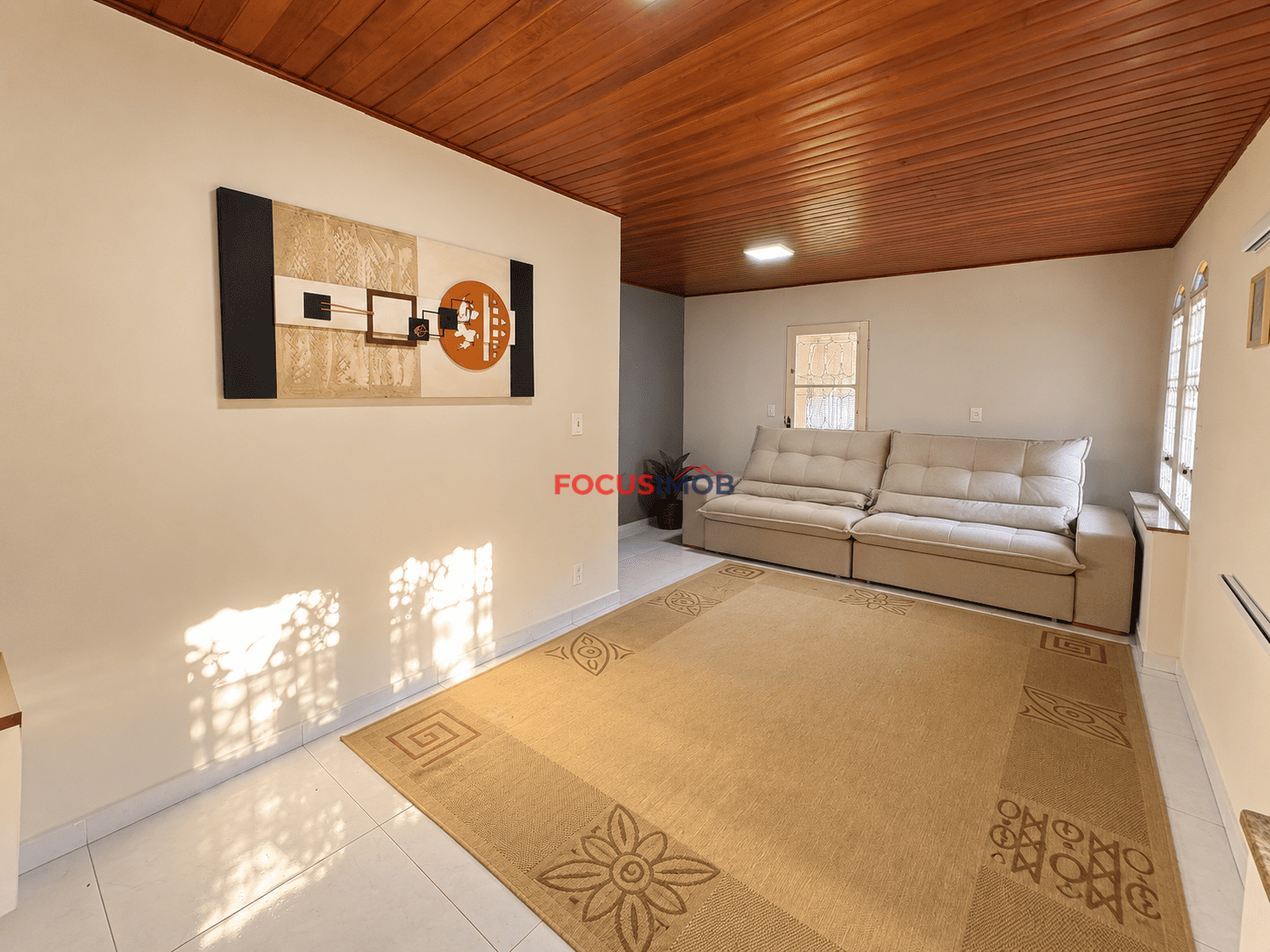 Casa à Venda no Jardim Fantinato – 2 Dormitórios, Suíte e Amplo Quintal