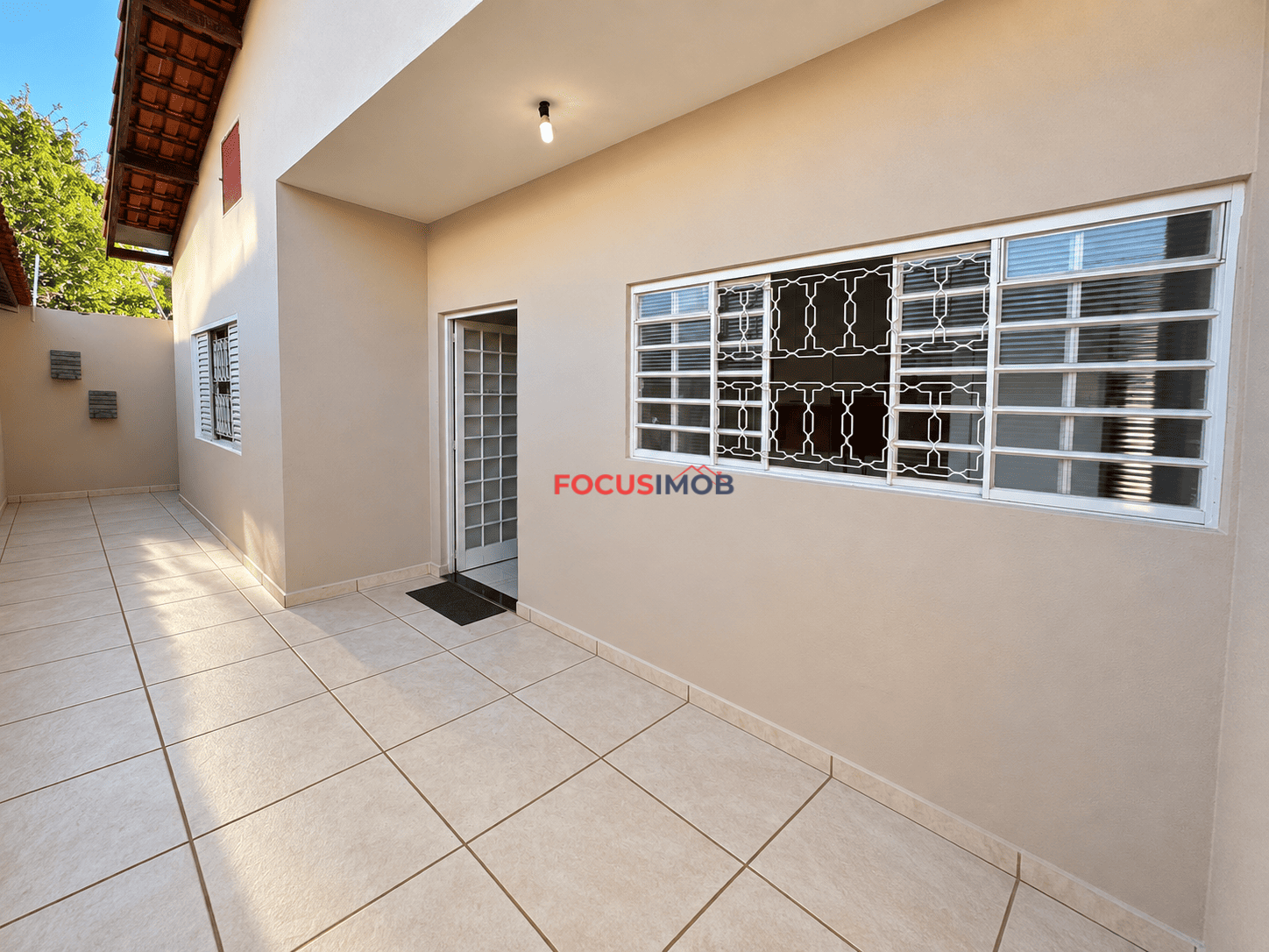 Casa à Venda no Jardim Fantinato – 2 Dormitórios, Suíte e Amplo Quintal