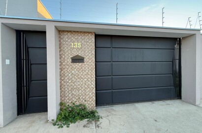 Casa Moderna no Jd. Esplanada | 3 Dormitórios (1 Suíte) a 5 Minutos do Centro