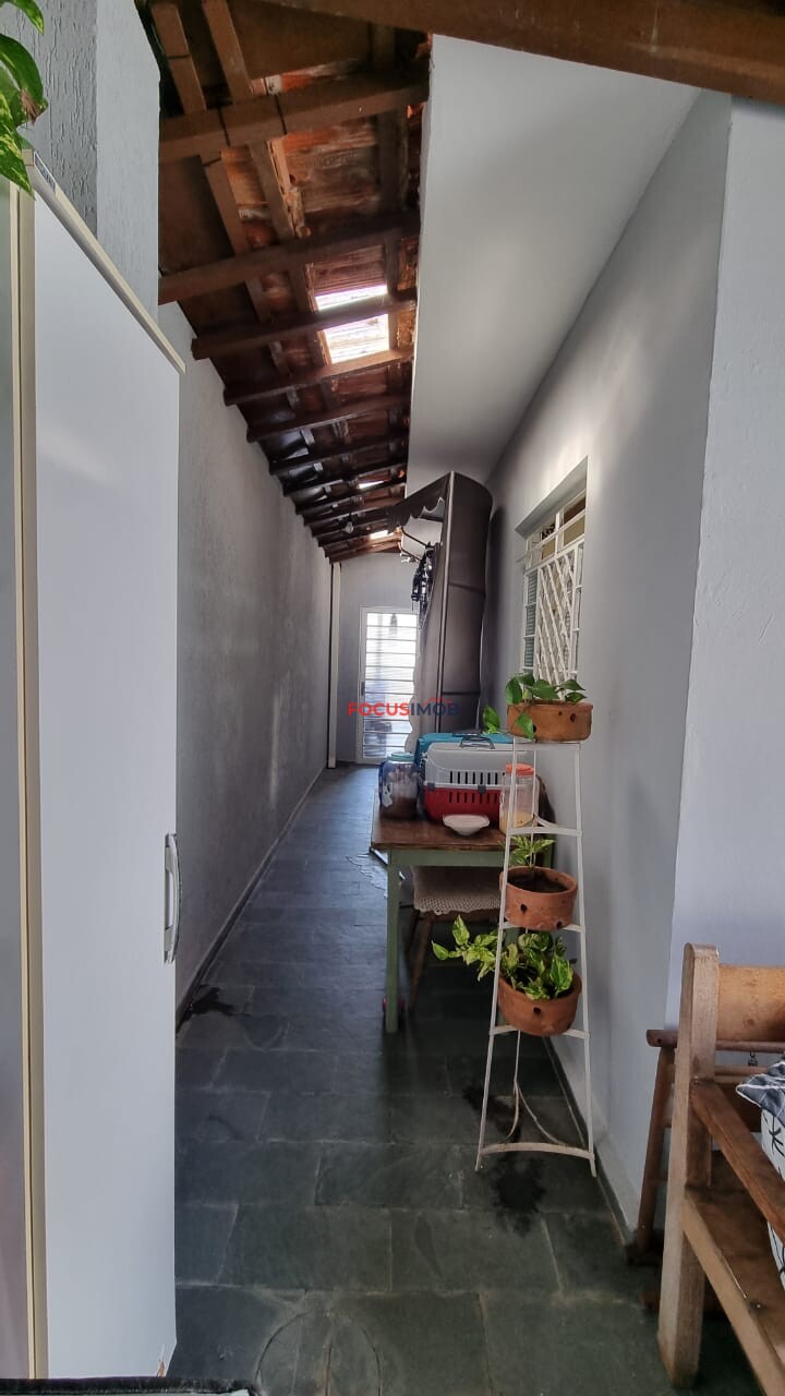 Excelente Imóvel com 3 Dormitórios Próximo ao Centro, Completa com Espaço Gourmet e Quintal