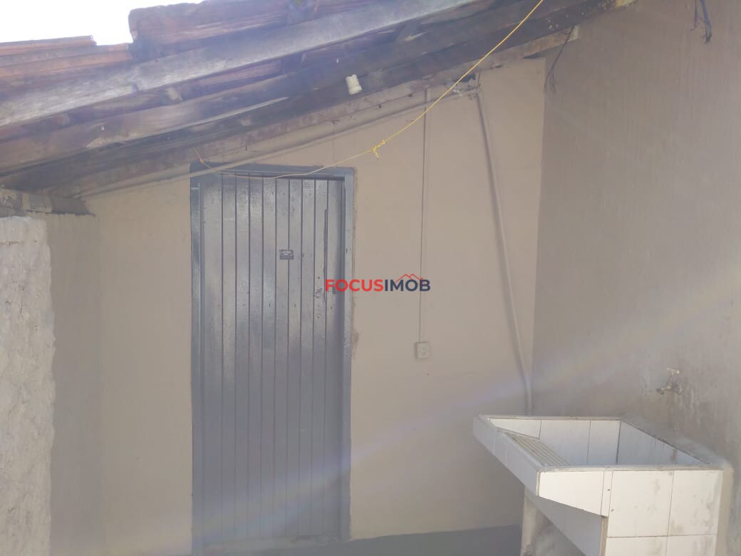 Excelente Oportunidade! 2 Casas no Mesmo Terreno com Potencial Comercial - Itapira/SP