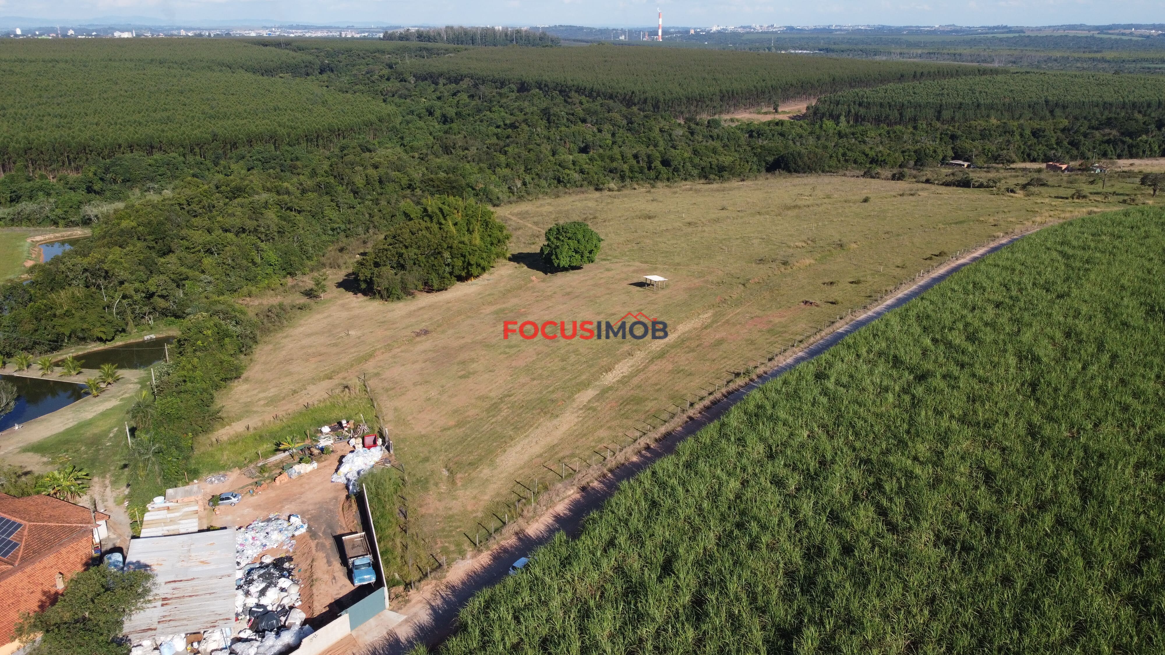 Área de 27.000 m² à Venda com Fácil Acesso e Excelente Localização