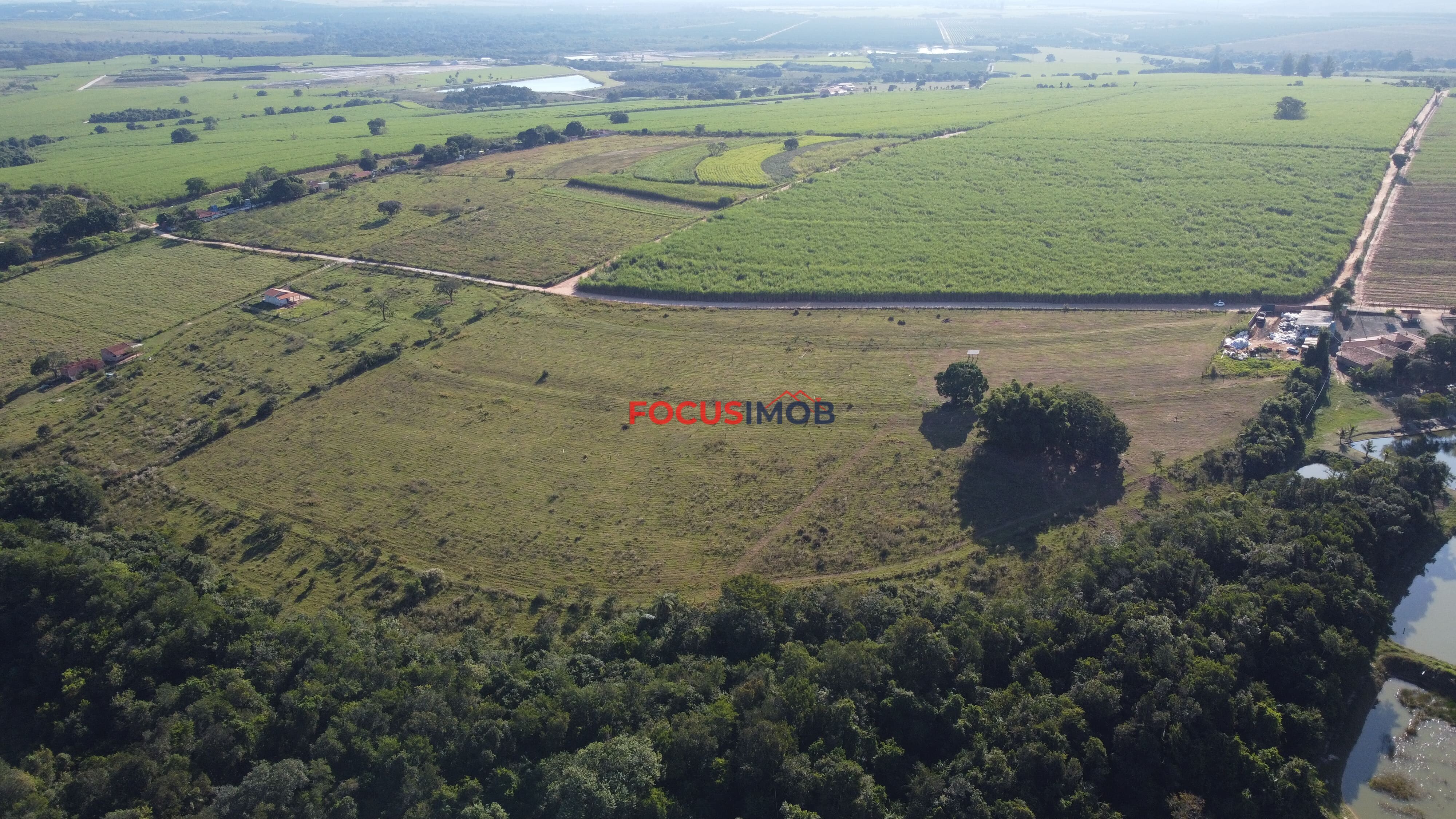 Área de 27.000 m² à Venda com Fácil Acesso e Excelente Localização
