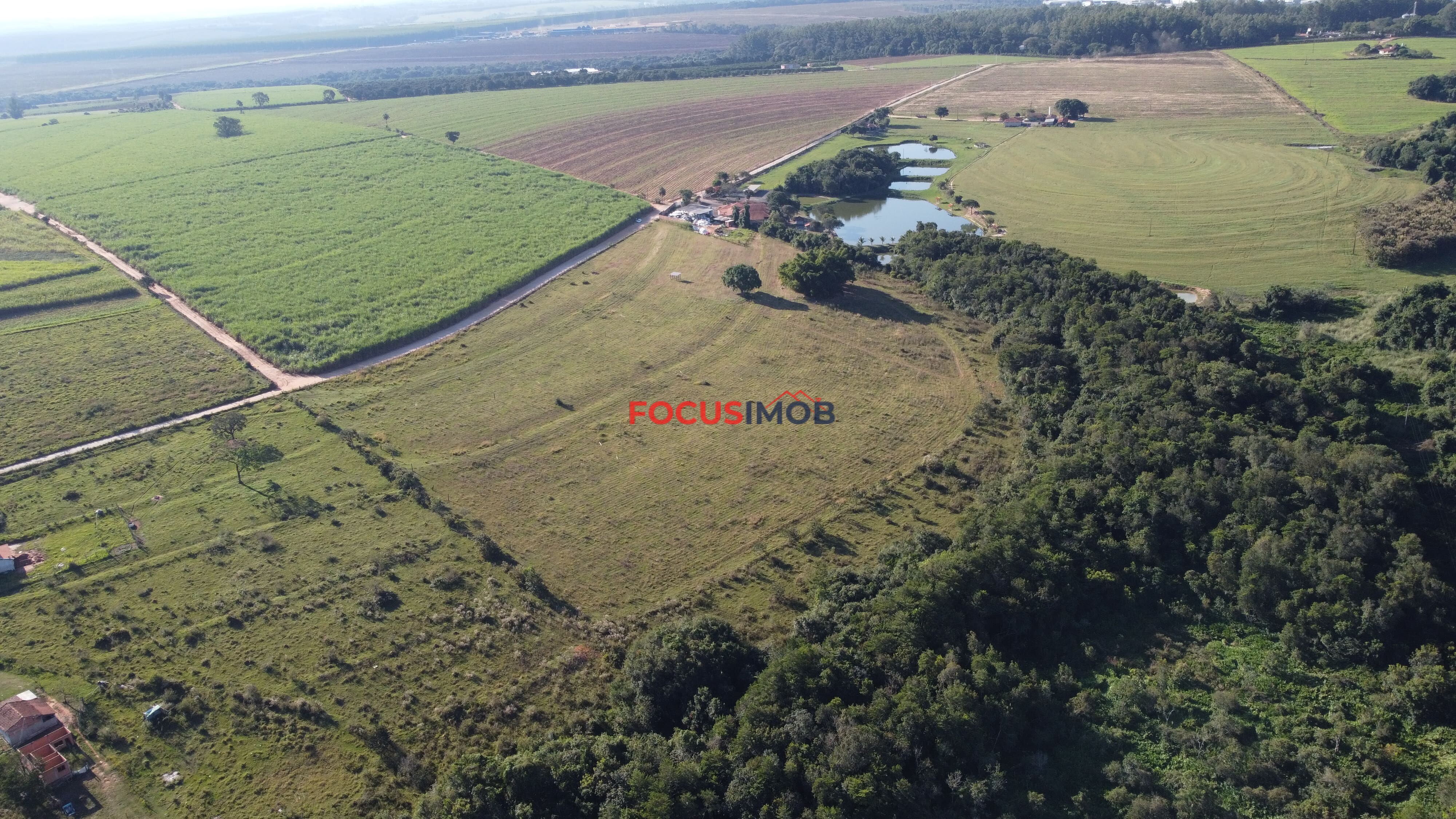 Área de 27.000 m² à Venda com Fácil Acesso e Excelente Localização