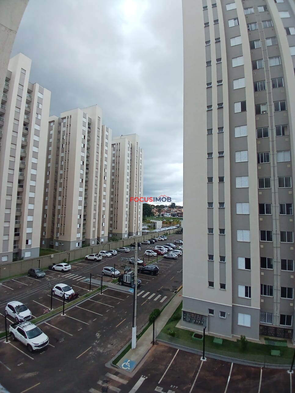 Lindo Apartamento com Planejados - Condomínio Portal Jardim das Zinias - 1 Suíte + Lazer Completo