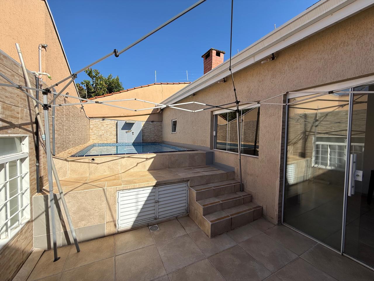 CASA À VENDA COM ÁREA GOURMET E PISCINA ACERTA PERMUTA EM CHACARA