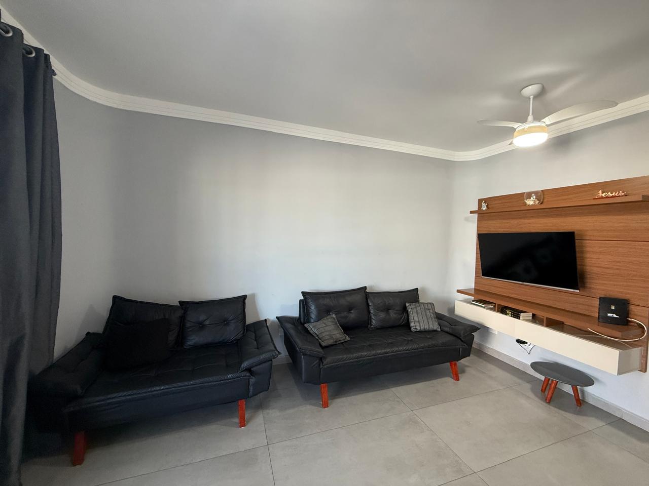 APARTAMENTO NA PRAIA ENSEADA GUARUJA À VENDA ACEITA PERMUTA COM CHÁCARA.