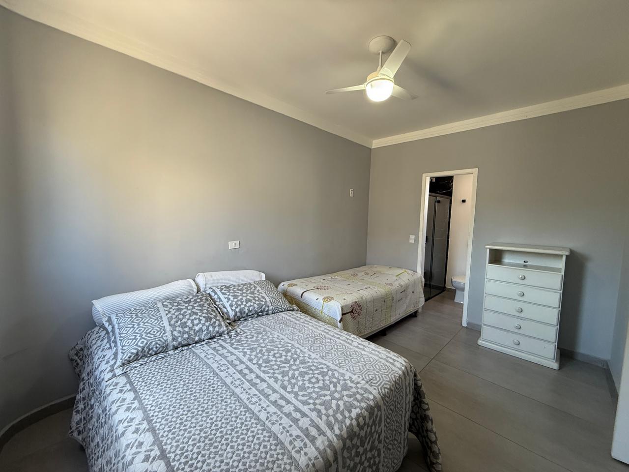 APARTAMENTO NA PRAIA ENSEADA GUARUJA À VENDA ACEITA PERMUTA COM CHÁCARA.