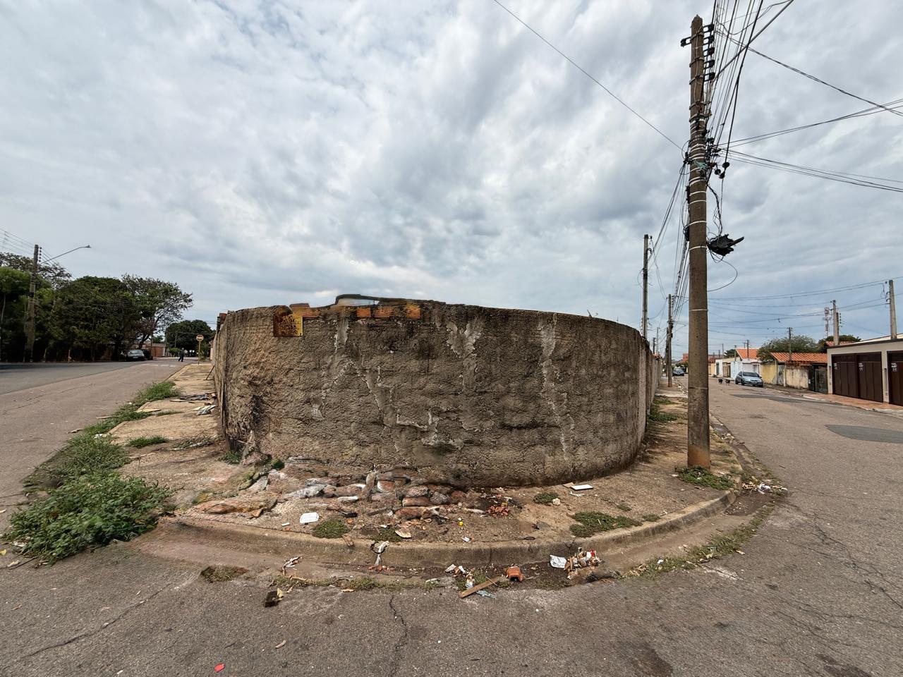 TERRNO À VENDA PROXIMO SENAI MOGI GUAÇU 329 METROS