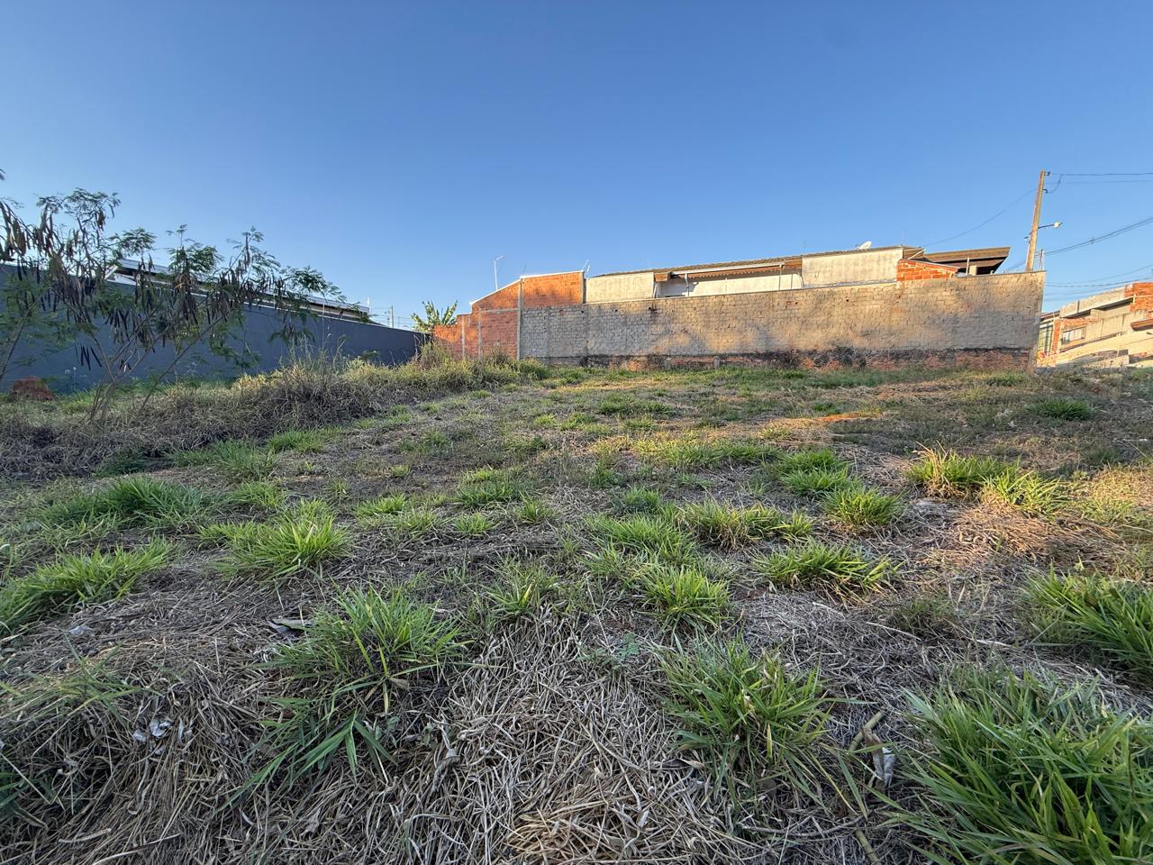 Terreno Jardim Santa Cruz: 202m², Ótimo Preço!