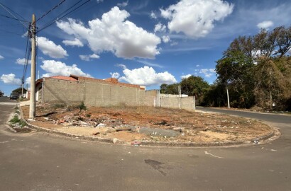 Terreno Jardim Santa Cruz: 325 m², Ótimo Preço!