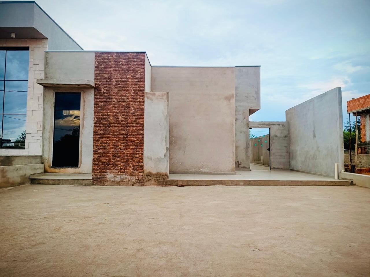 CASA À VENDA CONDOMÍNIO TERRAS DA CACHOEIRA ESTUDA POSSIBILIDADE DE PERMUTA EM APARTAMENTO.