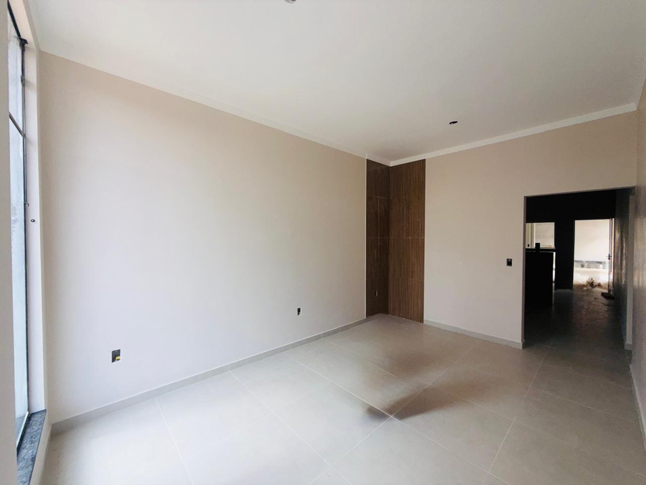 CASA À VENDA CONDOMÍNIO TERRAS DA CACHOEIRA ESTUDA POSSIBILIDADE DE PERMUTA EM APARTAMENTO.