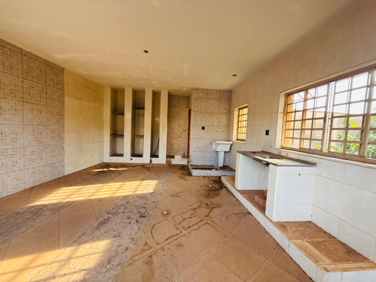 CASA À VENDA PLANALTO VERDE