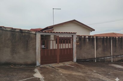 Casa com 02 dormitórios à venda, 85 m² Total de área 487 m² por R$410.000,00 - Mogi Guaçu/SP