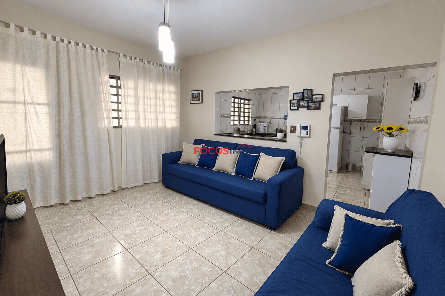 Excelente oportunidade duas casas independentes, ideal para investidores.