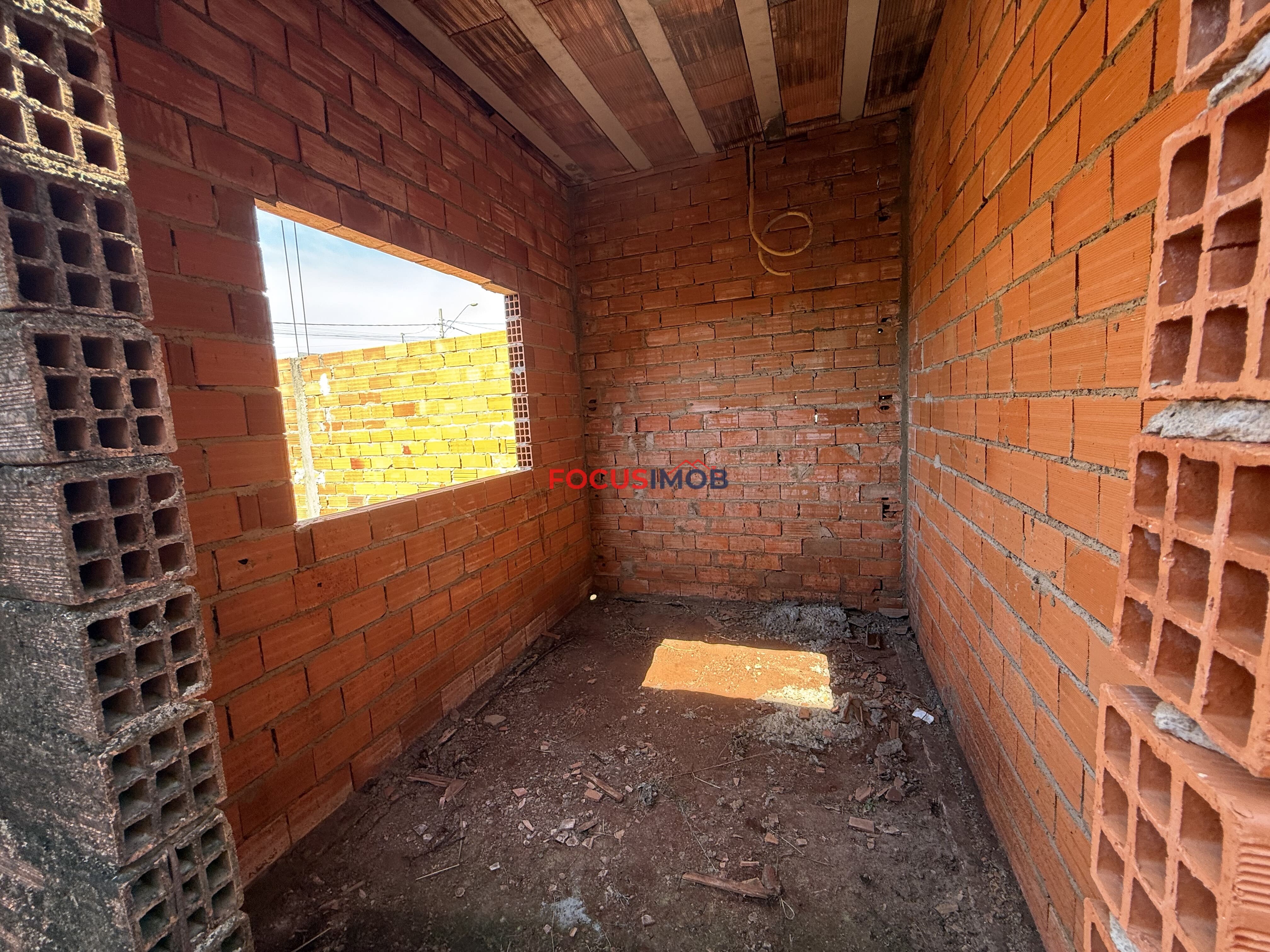 VENDE-SE – DUAS CASAS EM CONSTRUÇÃO NO MESMO TERRENO | BAIRRO SAKAIDA – MOGI GUAÇU/SP