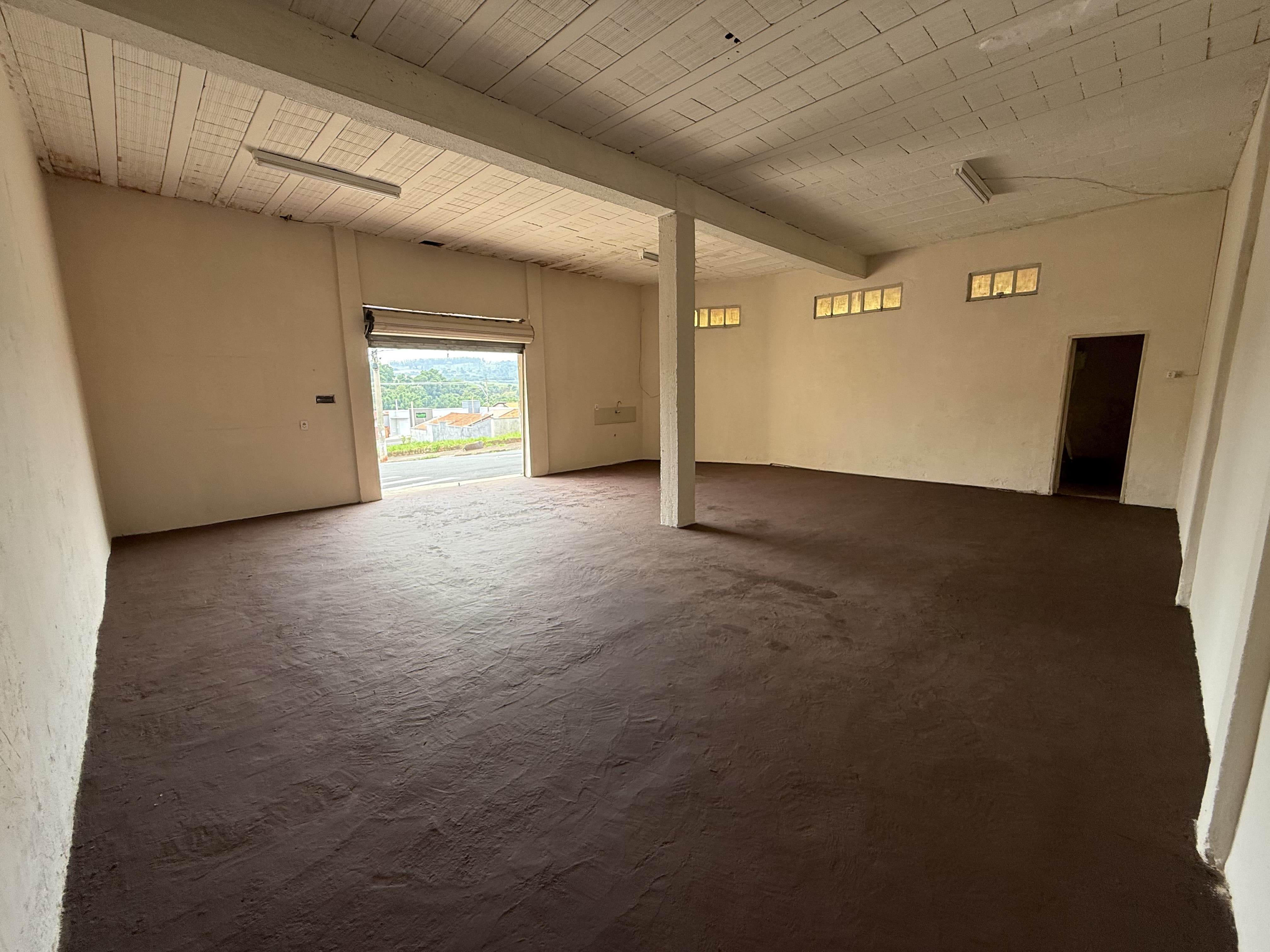 Barracão para locação Istor Luppi