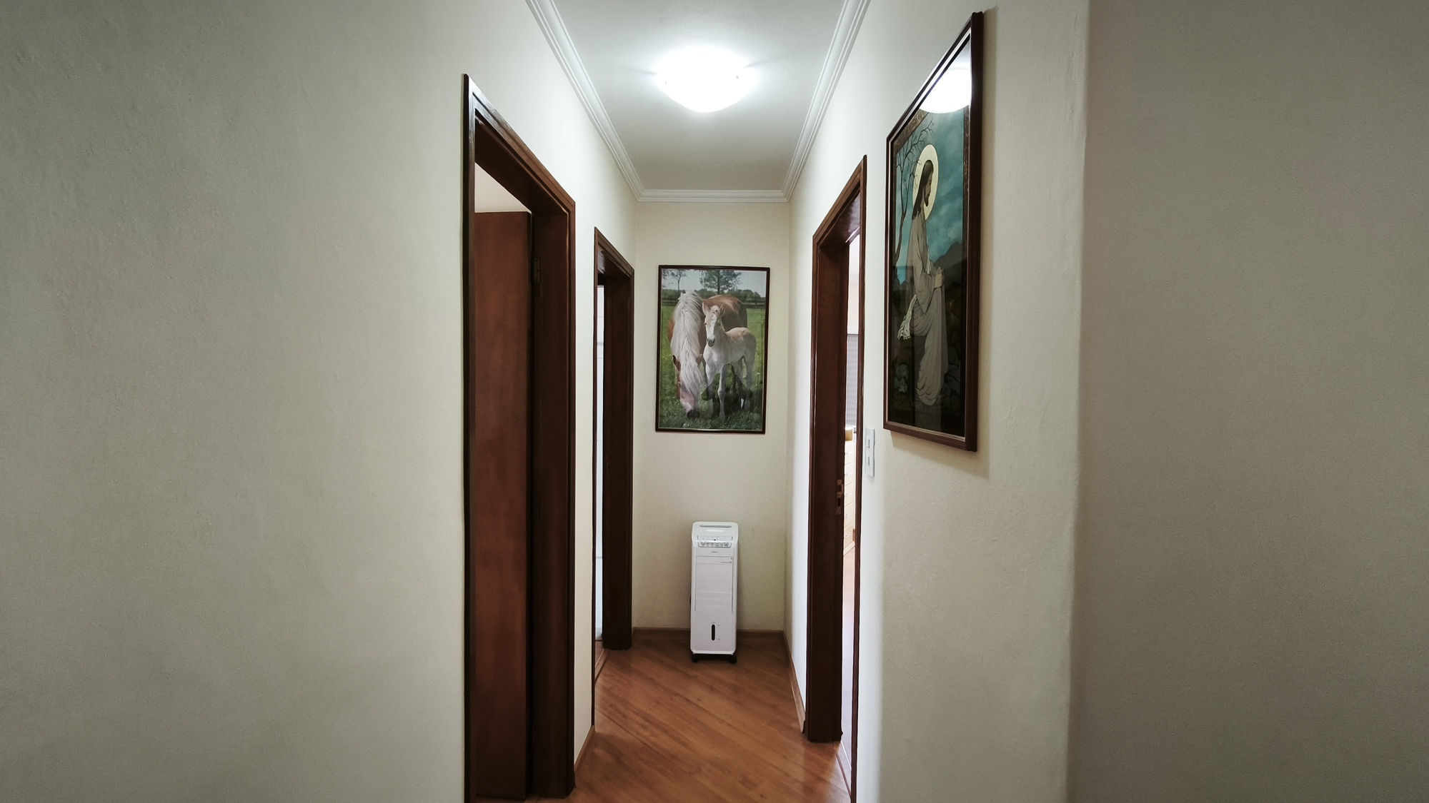 Apartamento Espaçoso e Arejado, com 3 Quartos (2 Suítes), próximo à Fonte Di Trevi, em Serra Negra!