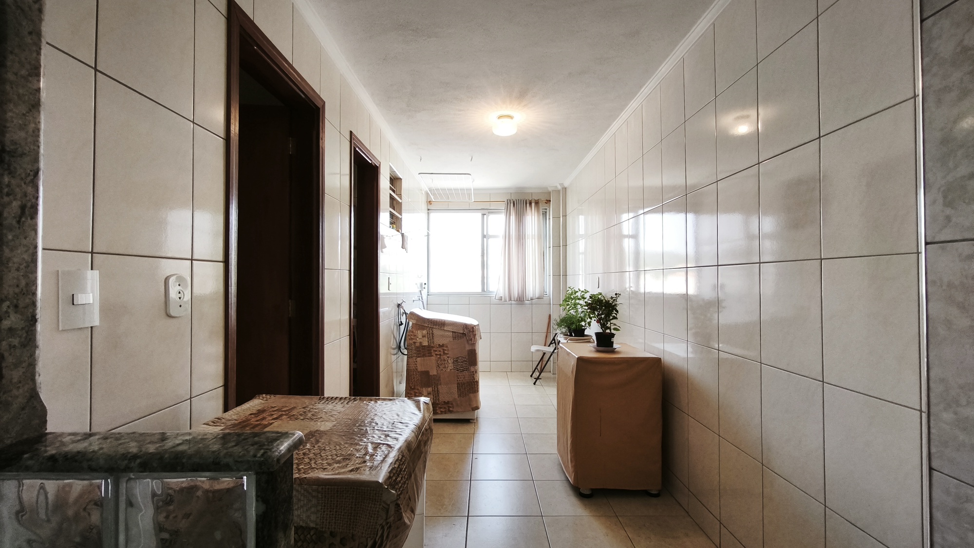 Apartamento Espaçoso e Arejado, com 3 Quartos (2 Suítes), próximo à Fonte Di Trevi, em Serra Negra!