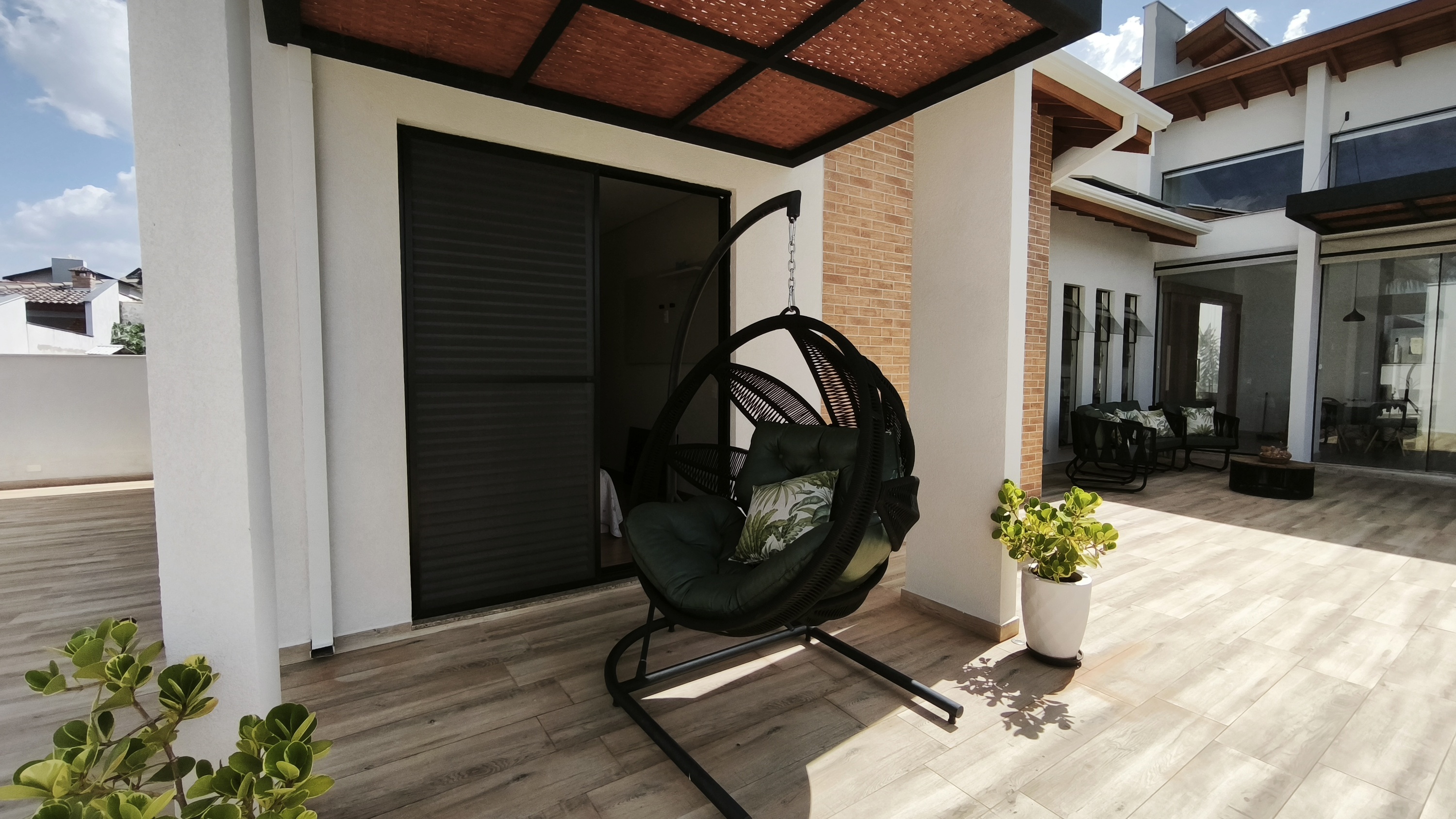 OPORTUNIDADE ÚNICA - Excelente Casa no Circuito das Águas Paulista - Águas de Lindóia - Condomínio Fechado