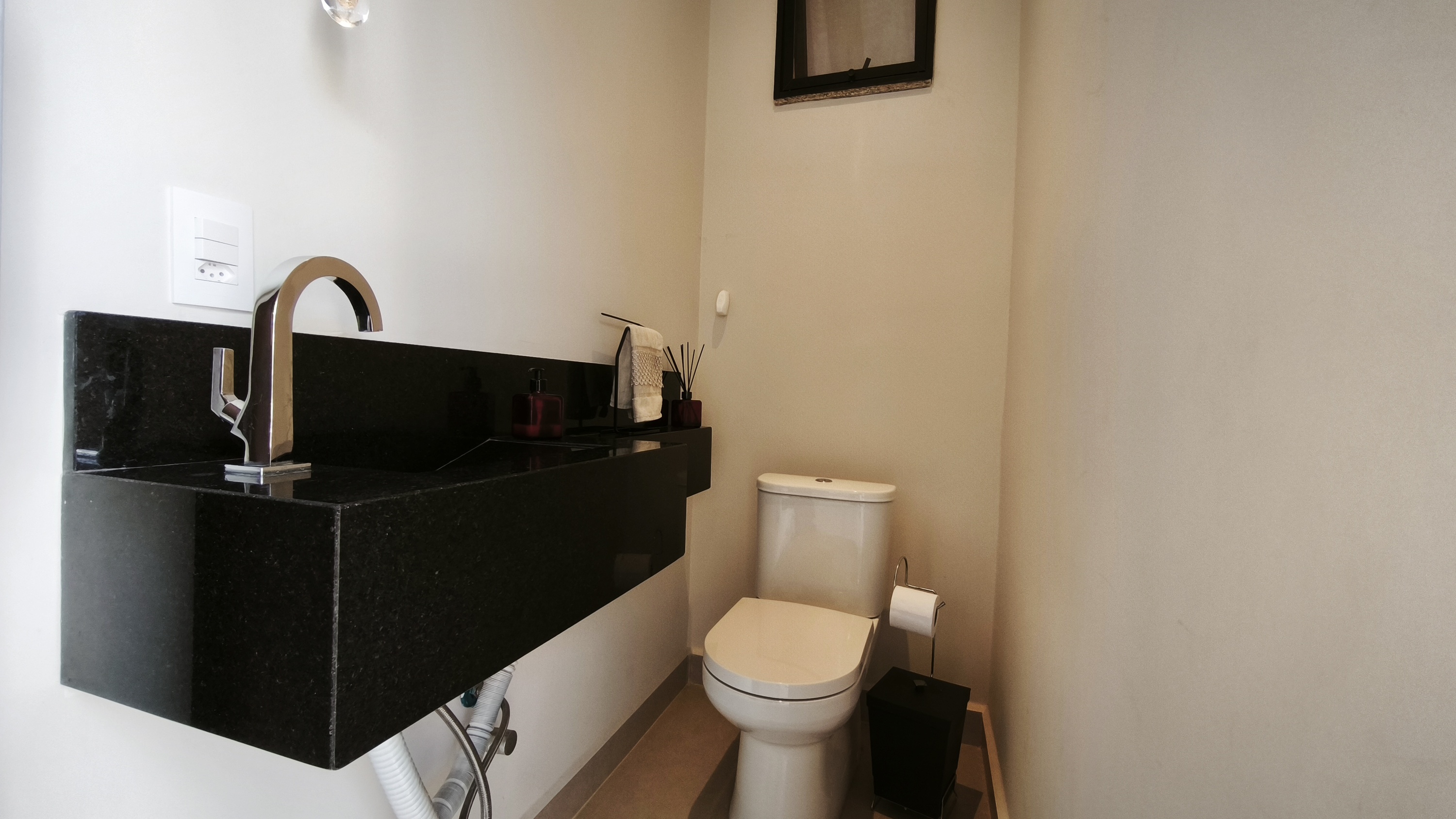 OPORTUNIDADE ÚNICA - Excelente Casa no Circuito das Águas Paulista - Águas de Lindóia - Condomínio Fechado