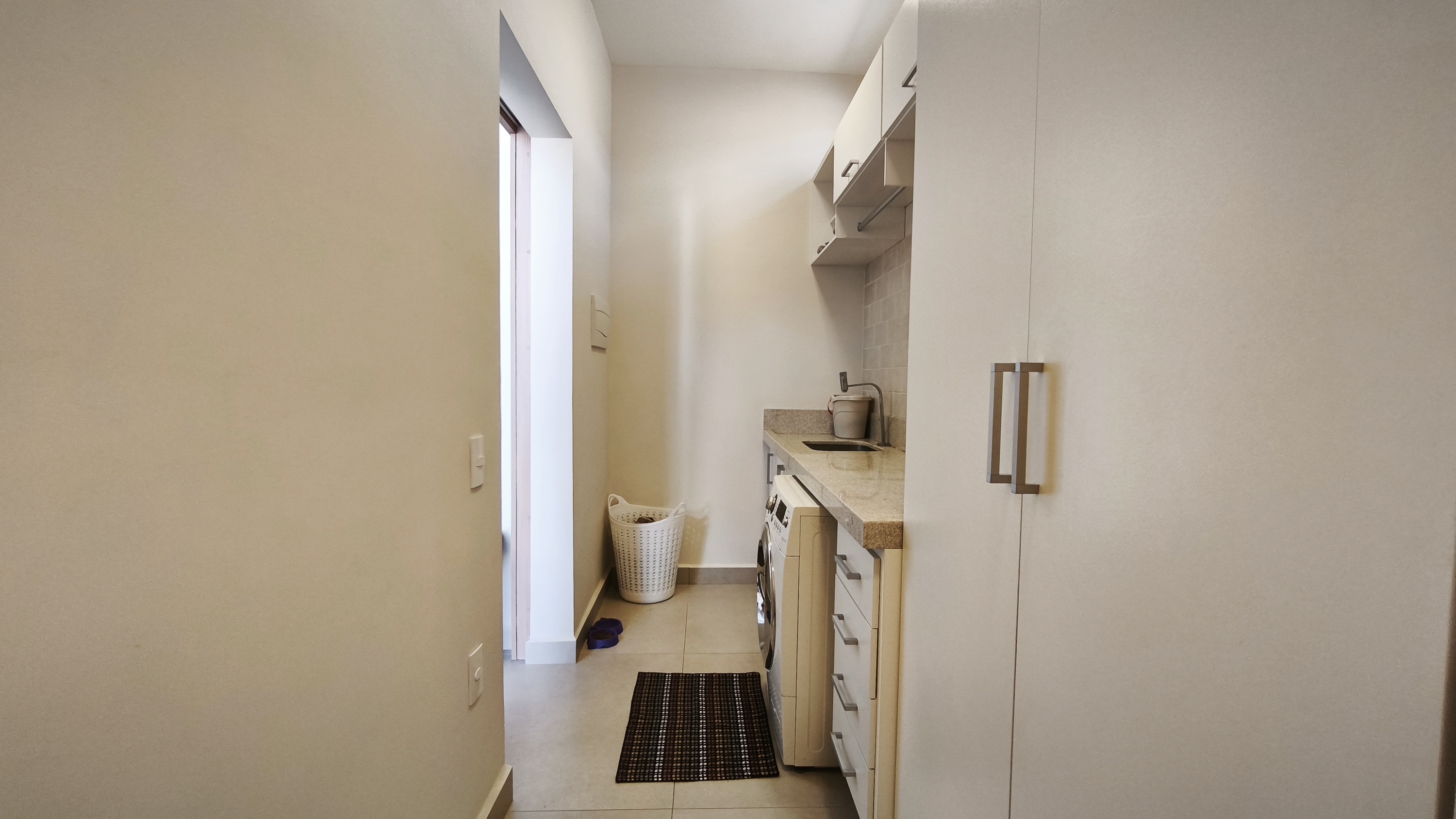 OPORTUNIDADE ÚNICA - Excelente Casa no Circuito das Águas Paulista - Águas de Lindóia - Condomínio Fechado