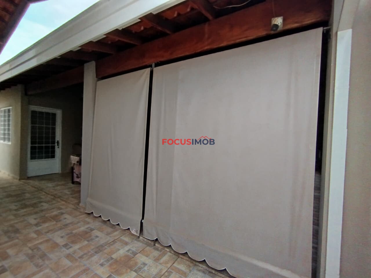 Casa com 3 Quartos sendo 1 suíte à Venda 80 m², por R$ 400.000