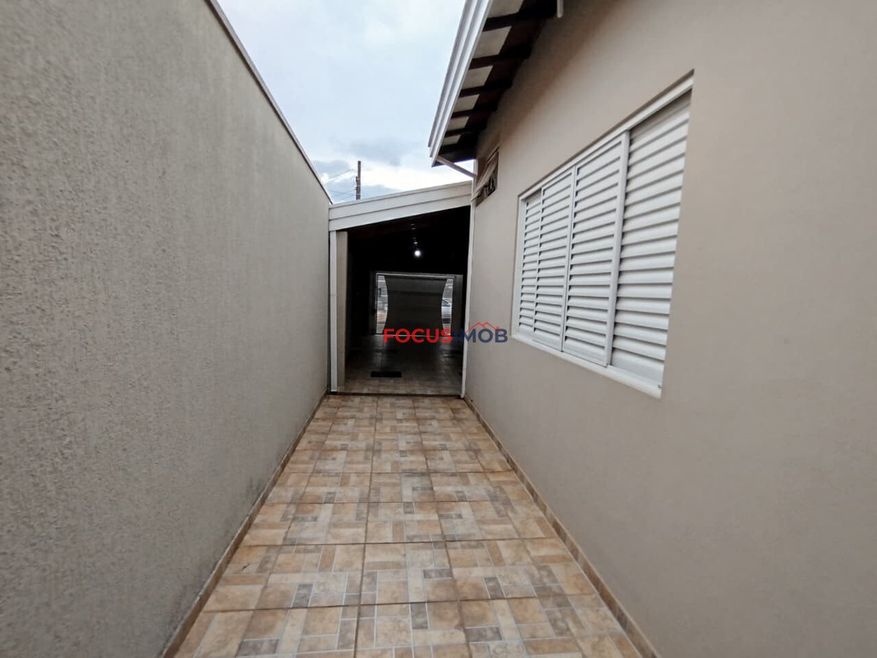Casa com 3 Quartos sendo 1 suíte à Venda 80 m², por R$ 400.000