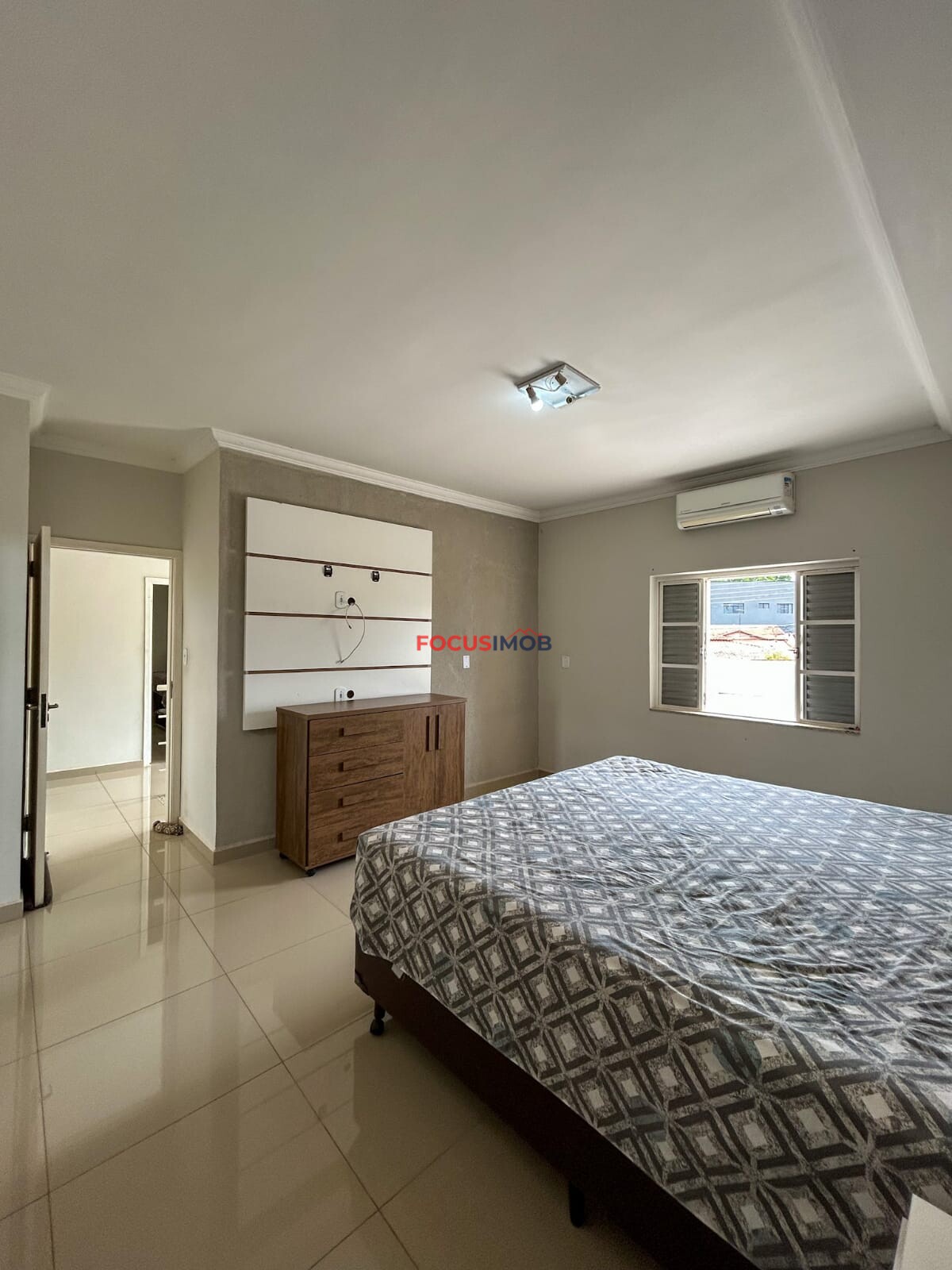 Sobrado a venda no bairro Jardim Jacira, Mogi Guaçu - SP