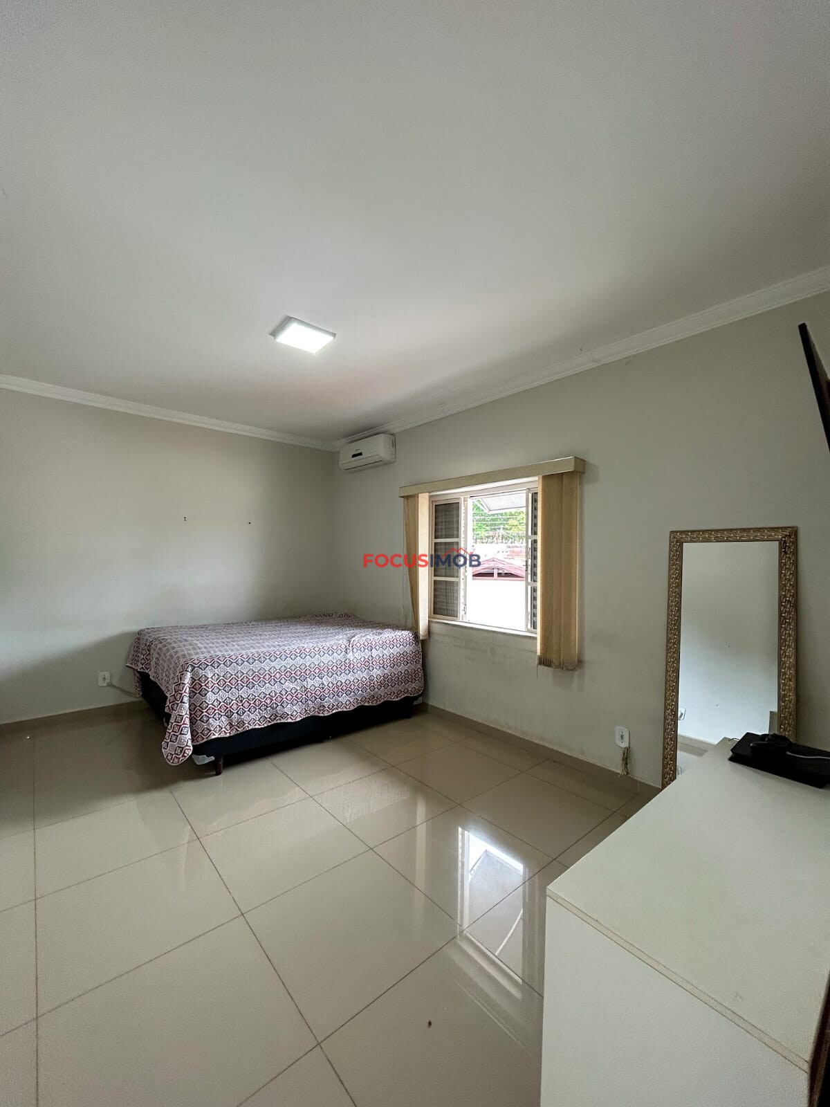 Sobrado a venda no bairro Jardim Jacira, Mogi Guaçu - SP