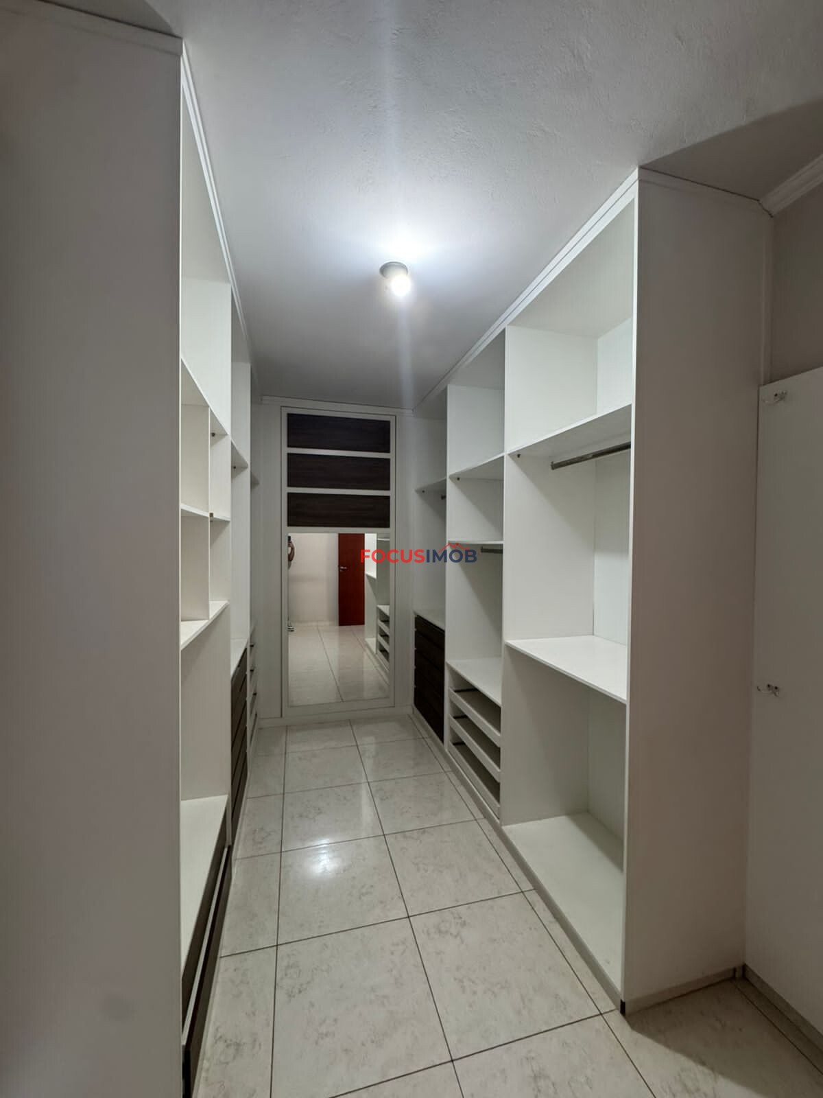 Maravilhoso sobrado à venda no Jardim Santo Antônio, em Mogi Guaçu