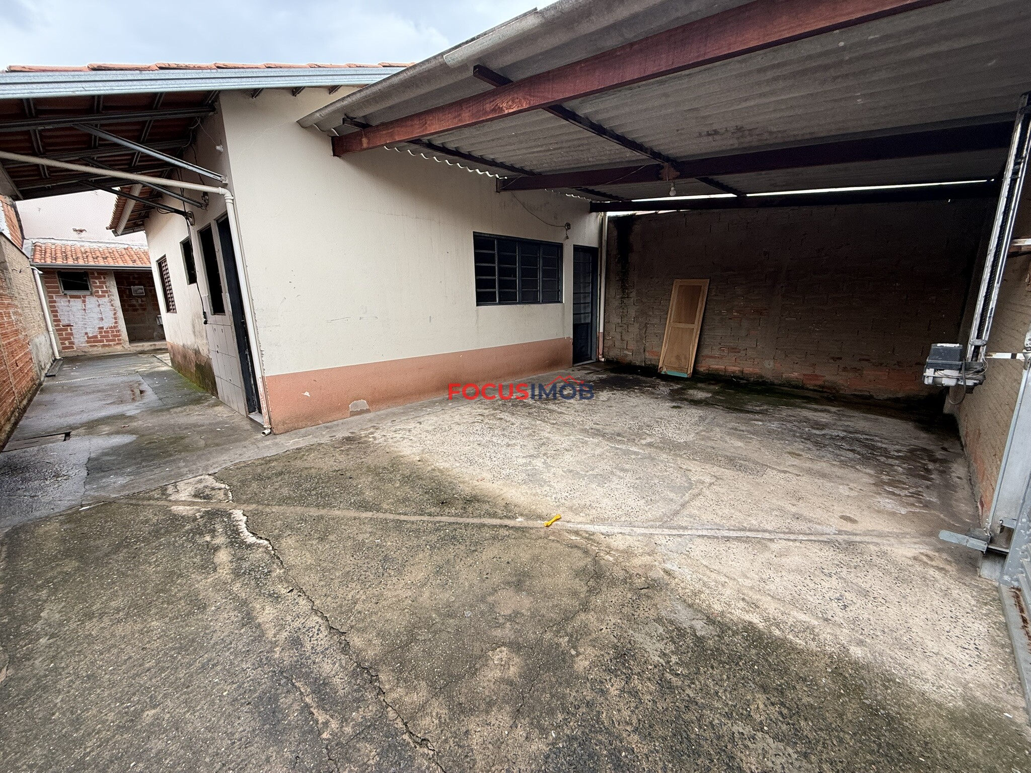 Casa 2 quartos - Istor Luppi