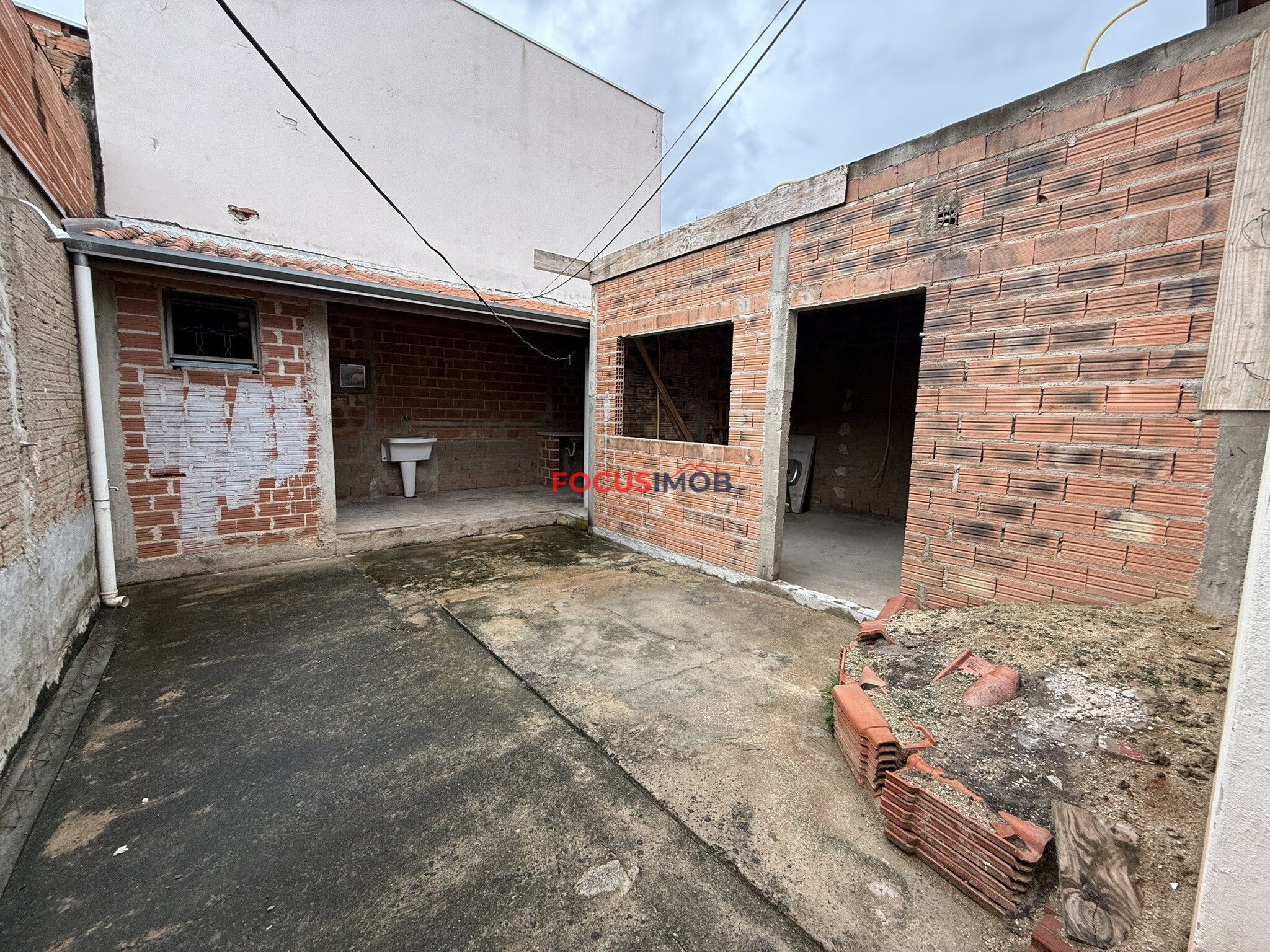 Casa 2 quartos - Istor Luppi