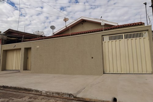 Moderna Casa de Vila: Espaço e Conforto em Mogi Guaçu