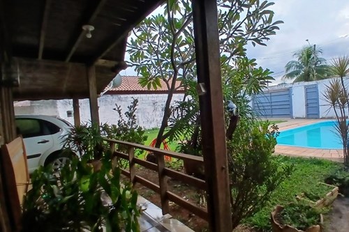 "Charmosa Casa de Campo em Chácara Santa Felicidade"