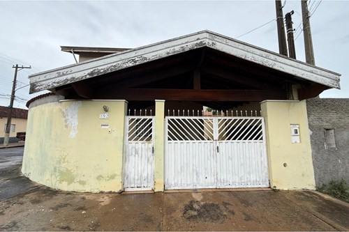 Sobrado dois dormitórios mais edícula na São Carlos