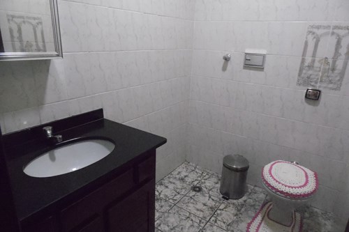 Casa três quartos e três banheiros no Zaniboni II