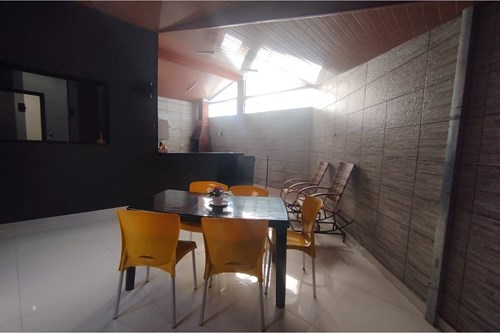 Casa de dois dormitórios Jd Suécia I