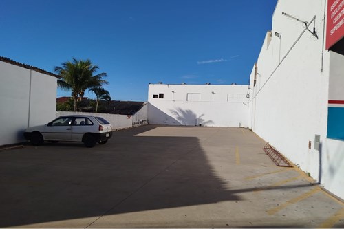 "Terreno Comercial em Itapira - Oportunidade Única!"