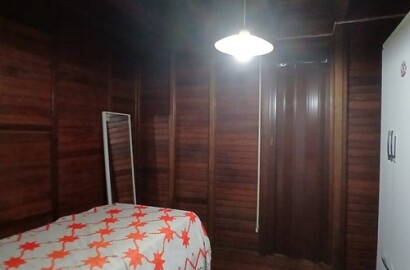 "Charmosa Casa de Campo em Chácara Santa Felicidade"