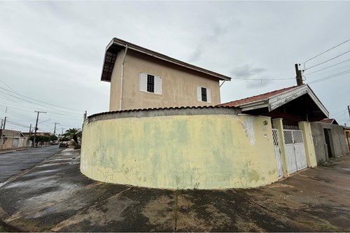 Sobrado dois dormitórios mais edícula na São Carlos