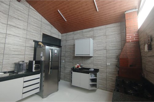 Casa de dois dormitórios Jd Suécia I